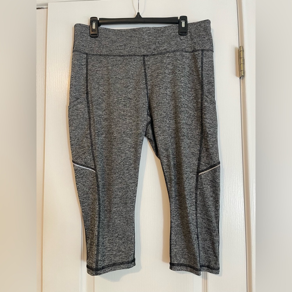 Gray Women’s Athletic Leggings